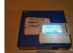 Nokia C6-00. �/�