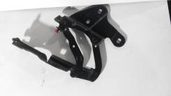 Крепление капота. BMW X1, E84 Двигатели: N20B20, N46B20, N47D20, N52B30