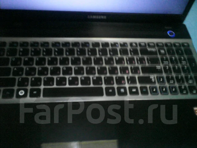 Samsung 305V5A. 1,8����, ��� 4 ��, ���� 500���, WiFi: 1, Bluetooth: 1, ����������� �� 8��. ����
