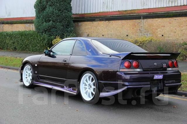 Nissan skyline er33