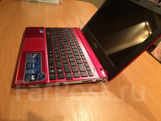 Asus Eee PC 1225B. 1,8����, ��� 2048 ��, ���� 500���, WiFi: 1, Bluetooth: 1, ����������� �� 2��. ����