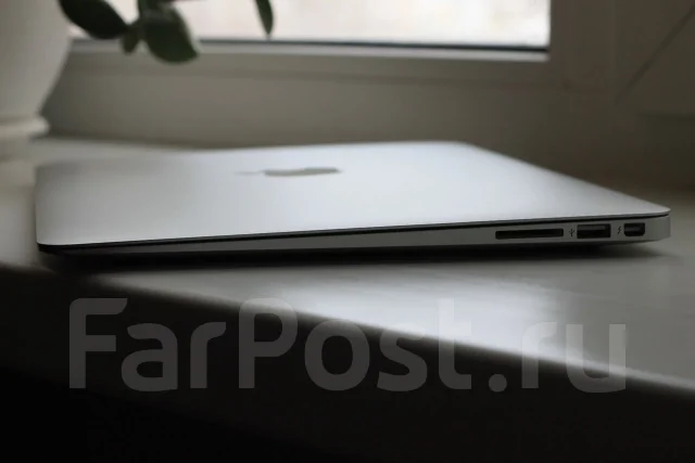 Apple MacBook Air 13 2013 Mid MD760. 2,6����, ��� 4 ��, ���� 120���, Bluetooth: 1, ����������� �� 12��. ����