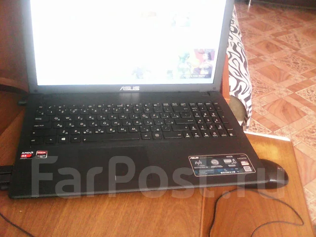Asus X552. 2,1����, ��� 4 ��, ���� 500���, WiFi: 1, Bluetooth: 1, ����������� �� 12��. ����