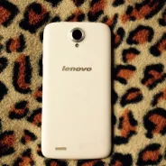Lenovo S820. �/�