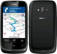 Nokia Lumia 610. �/�