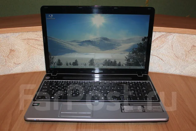 eMachines E440. 2,2����, ��� 1024 ��, ���� 160���, WiFi: 1 ����