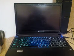 DNS Extreme. 2,3����, ��� 8 ��, ���� 500���, WiFi, Bluetooth, ����������� �� 1��. ����