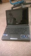 Asus U36SD. 2,4����, ��� 4 ��, ���� 750���, WiFi, Bluetooth, ����������� �� 5��. ����