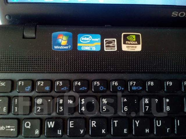 Sony VAIO VPC-EH2M1R. 2,4����, ��� 4 ��, ���� 500���, WiFi: 1, Bluetooth: 1, ����������� �� 3��. ����