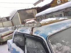 Металлический багажник на крышу.
