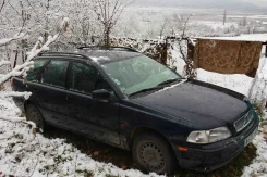 Volvo V40 ����