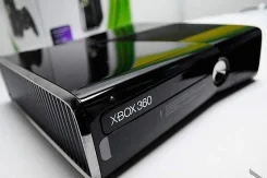 Microsoft Xbox 360 E ����