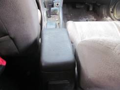Бордачок между сидений на Тoyota Carina EXIV ST 202 3SFE. Toyota Carina, ST215, ST190, ST170, ST150, ST170G, ST162, ST195 Toyota Carina ED, ST202 Toyo...