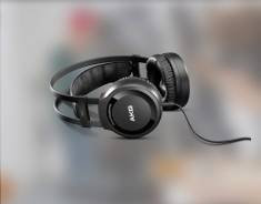 AKG