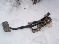 Концевик под педаль тормоза. Toyota Vitz, SCP10 Двигатель 1SZFE