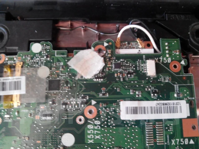 Asus X550DP-XX005H. 2,1����, ��� 6 ��, ���� 500���, WiFi: 1, Bluetooth: 1, ����������� �� 3��. ����