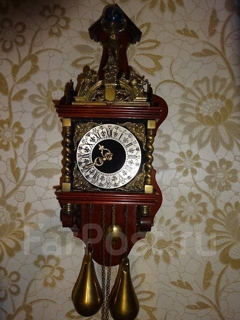 Часы антикварные на ходу. С большими каплевидными гирями. Бронза ...