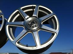 RAYS. 7.0x17, 4x100.00, 4x114.30, ET32, ЦО 73,0 мм.