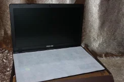 Asus X550DP. 2,1����, ��� 4 ��, ���� 500���, WiFi, Bluetooth, ����������� �� 4��.