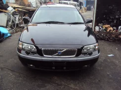 Volvo V70 ����