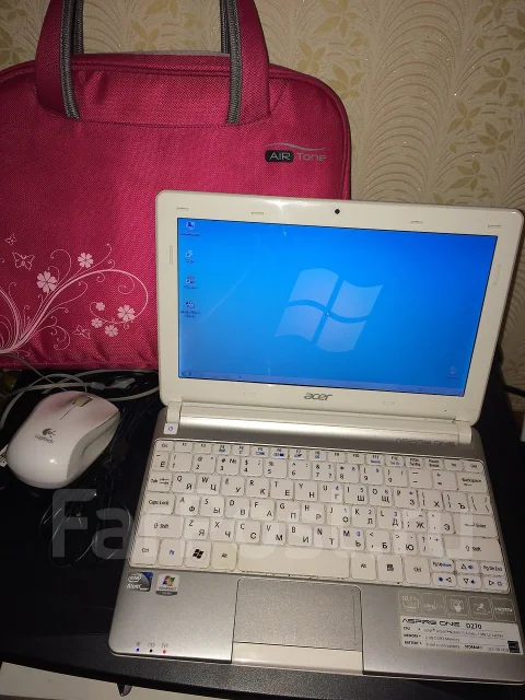 Acer Aspire One D270-268ws. 1,6����, ��� 2048 ��, ���� 320���, WiFi: 1, ����������� �� 7��. ����