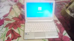Acer Aspire One D270-268ws. 1,6����, ��� 2048 ��, ���� 500���, WiFi, Bluetooth, ����������� �� 4��. ����