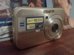 Sony Cyber-shot DSC-H2. 10 - 14.9 ��, ���: 10� ����