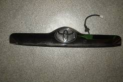 Детали кузова. Toyota Ractis, NCP105