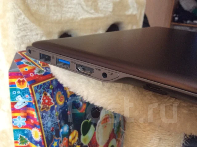 Samsung 535U3C-A04. 2,1����, ��� 4 ��, ���� 500���, WiFi: 1, Bluetooth: 1, ����������� �� 2��. ����