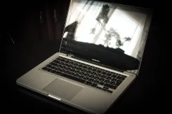 Apple MacBook Pro 13 2011 Early. 2,7����, ��� 4 ��, ���� 512���, WiFi, Bluetooth, ����������� �� 7��. ����