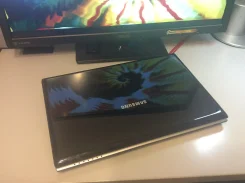 Samsung R520 ����