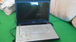Toshiba Satellite. WiFi, Bluetooth ����