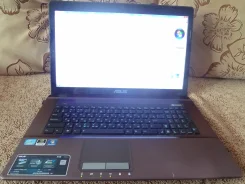 Asus X73S. 17", 2����, ��� 4 ��, ���� 750���, WiFi: 1, Bluetooth: 1 ����
