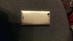 Sony Xperia J. �/�