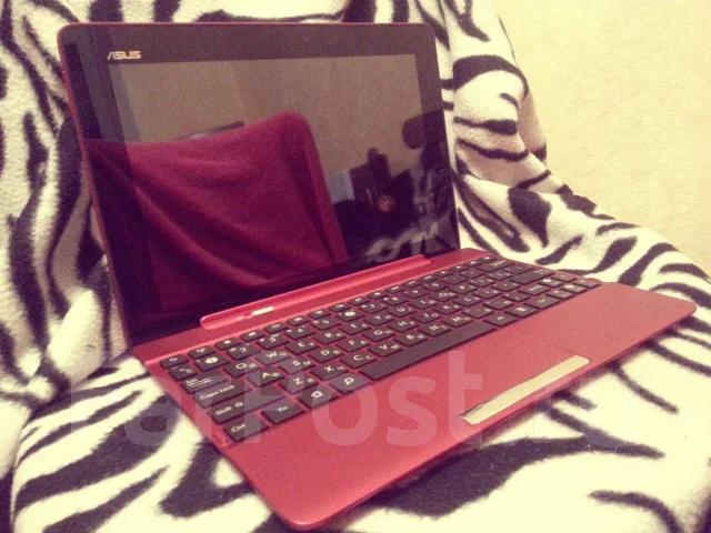 Asus Transformer Pad TF300T 32Gb ����