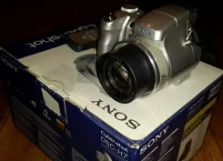 Sony Cyber-shot DSC-H7