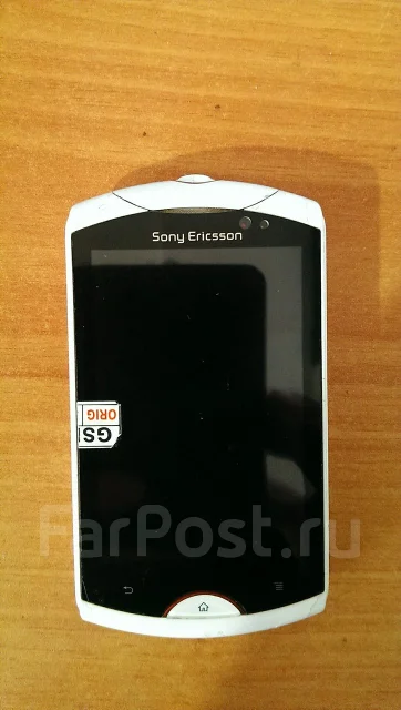Sony Ericsson Live with walkman. �/� ����