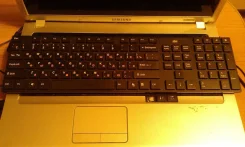 Samsung R730. 2,2����, ���� 148���, WiFi, Bluetooth, ����������� �� 3��. ����
