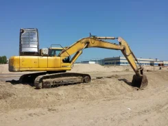 Komatsu PC200 ����