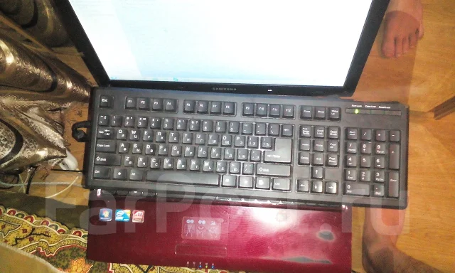 Samsung R580. ���� 280���, WiFi: 1, Bluetooth: 1 ����