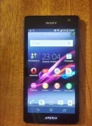 Sony Xperia TX. �/�