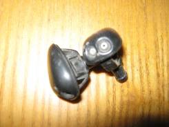 Форсунка омывателя. Nissan Expert, VENW11, VEW11, VNW11, VW11 Nissan Sentra, B13X Nissan Avenir, PNW11, PW11, RNW11, RW11, SW11, W11 Двигатели: QG18DE...