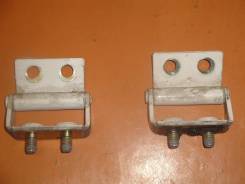 Петля 5-ой двери на Mazda Demio кузов DW3W. Mazda Premacy, CPEW, CP8W Mazda Demio, DW3W, DW5W Mazda Familia, BJFW, ZR16U65, ZR16UX5, YR46U15, YR46U35...
