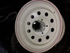 Red Wheel. 8.0x15", 5x139.7, ET-40 ����