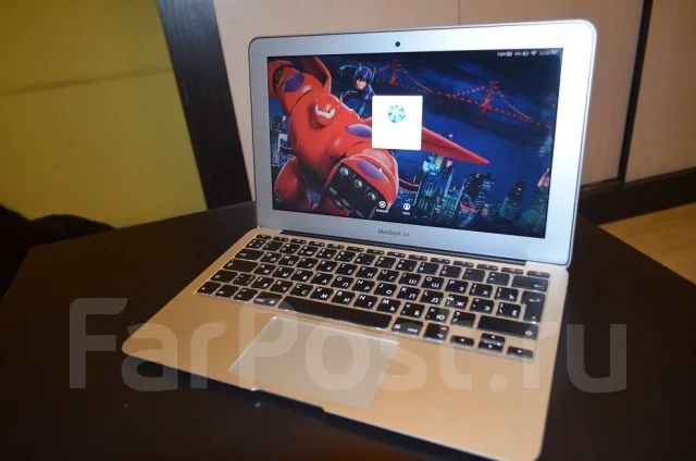 Apple MacBook Air 11 2013 Mid MD711. 1,3����, ��� 4 ��, ���� 128���, WiFi: 1, Bluetooth: 1, ����������� �� 9��. ����