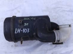 Корпус воздушного фильтра. Toyota Hiace, LH107W Двигатель 3L