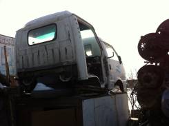 Кабина. Isuzu Elf, NKR66E Двигатель 4HF1