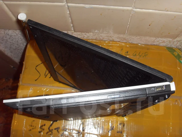LG T1. 1,8����, ��� 1536 ��, ���� 60���, WiFi: 1, Bluetooth: 1 ����