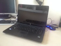 DNS Home 0137759. 15.6", 2,6����, ��� 4096 ��, ���� 500 ��, WiFi, Bluetooth, ����������� �� 4 �.