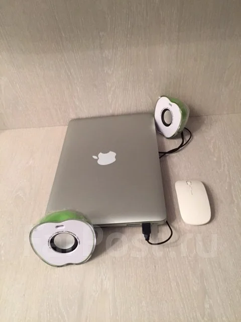 Apple MacBook Air. ��� 4 ��, ���� 500���, ����������� �� 5��. ����